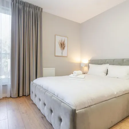 Sloneczna Harmony By Bookinghost * Kattowitz